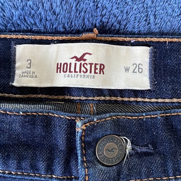 Hollister Shorts - Picture 2 of 4